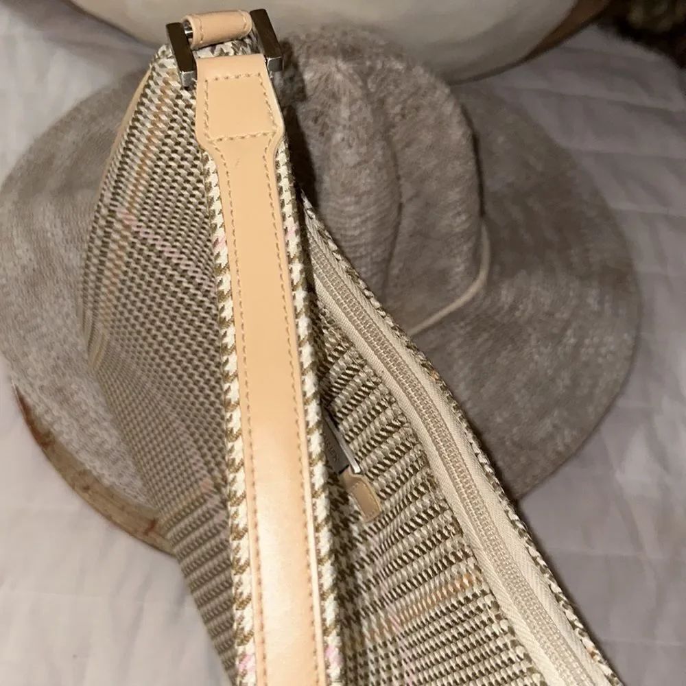 LRL Ivory Tan White Pink Gold Houndstooth Leather Silver Tone Hardware Hobo Bag - Picture 12 of 16